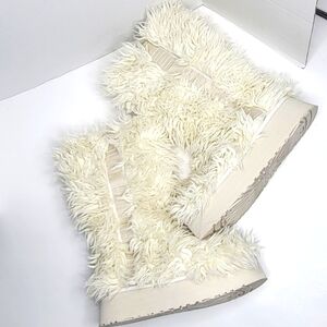 UGG Fluff Momma Sugar Boot 1